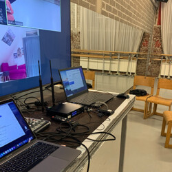 Coronabedingt ging die Tanzpause im Februar 2020 mithilfe des tanzhaus nrw online.
Foto: Ivana Kisic school-motion tanzpause online