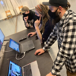 Coronabedingt ging die Tanzpause im Februar 2020 mithilfe des tanzhaus nrw online.
Foto: Ivana Kisic school-motion tanzpause online