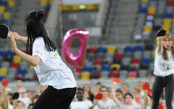 2019 unterstützen die Tanzpause-Dozentinnen mit Tanzeinheiten den SingPong in der Düsseldorfer Arena.
Foto: Matthias Ernst school-motion tanzpause singpong duesseldorf